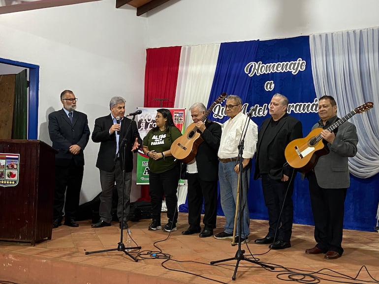 Renombrados artistas recordaron a Luis Alberto del Paraná.