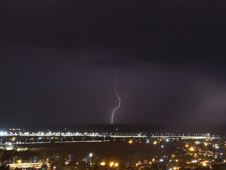 Imagen ilustrativa: tormenta eléctrica sobre el territorio nacional.