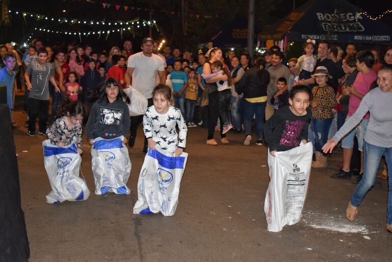 Karrera vosa, otro de los juegos tradicionales que podrás vivir en las patronales de San Juan Bautista.