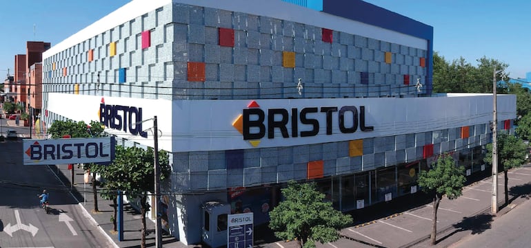 Bristol cumple 44 años de plena vigencia en el mercado.