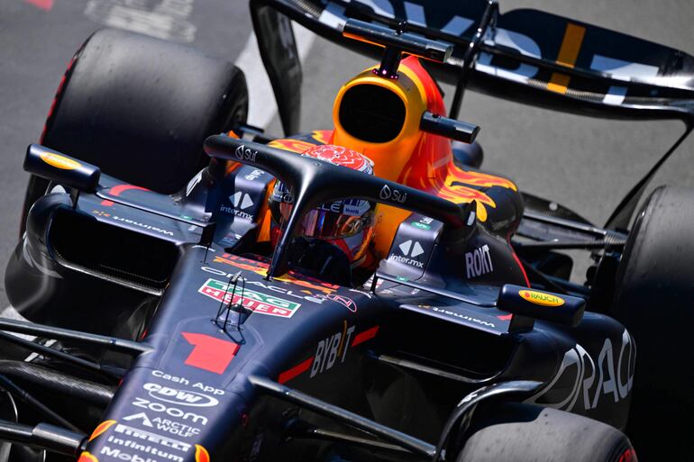 Max Verstappen sigue imbatible. Fue el mejor ayer en los entrenamientos libres.