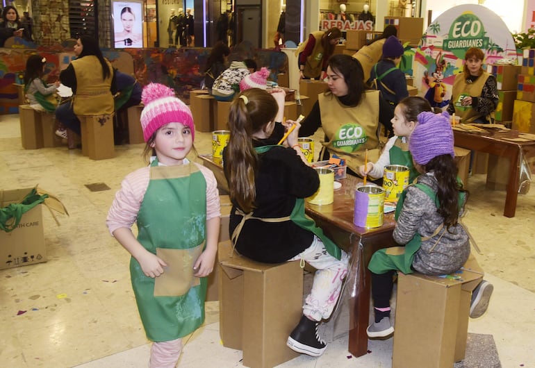 Las vacaciones de invierno fueron más divertidas en el espacio Eco Guardianes en delSol Shopping.