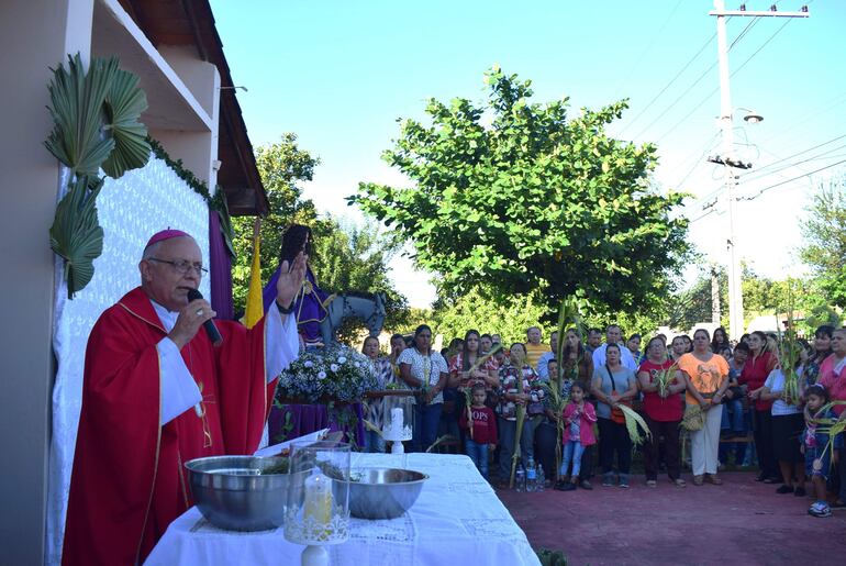 El obispo de Carapeguá, monseñor Celestino Ocampo, exhortó a servir con humildad  al prójimo.