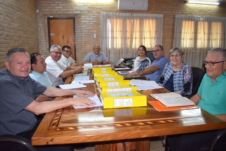 Miembros de la Comisión Histórica de los Antecentes del Padre Julio César Ortellado.