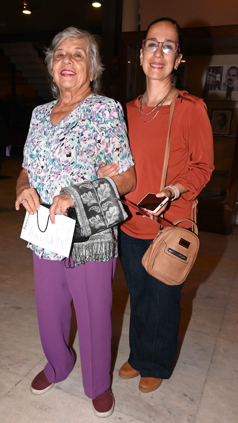 Nilda Ojeda y Leticia Rivela.