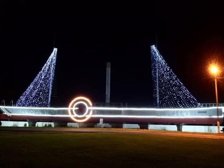 El Parque Nacional Vapor Cué luce un ambiente navideño.