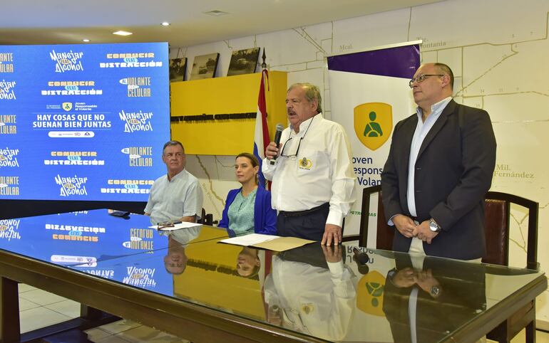 Lanzamiento de la campaña “Hay cosas que no suenan bien juntas”, con presencia de Luis Christ Jacobs (ANTSV), Ana Royg (Petrobras), Dr. Ramón Codas (TACPy) y Diego Lovera (Cadam).