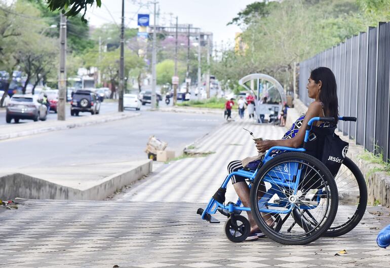 Asegurados dicen estar cansados de mendigar por asistencia médica y fármacos. 