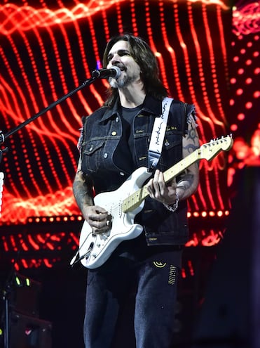 Juanes en un momento de su concierto, anoche en SND Arena.