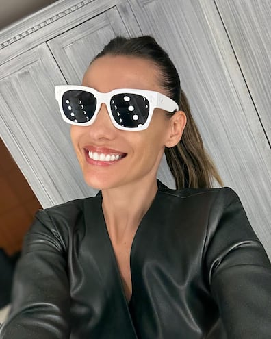 La modelo y conductora argentina Pampita Ardohain hizo una visita fugaz a nuestro país.