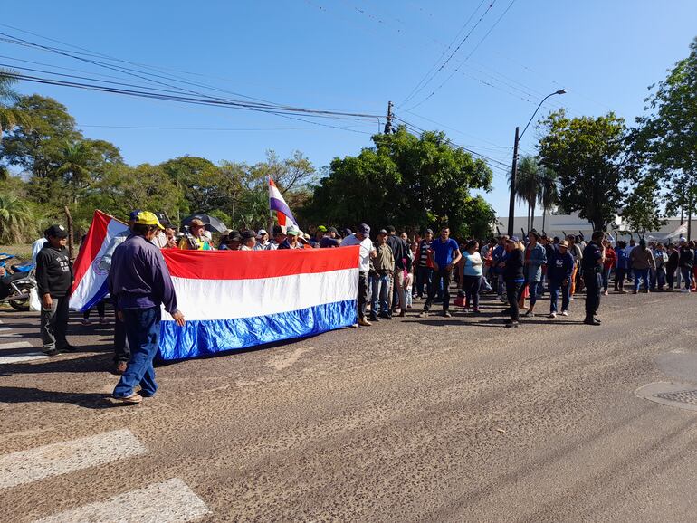 Integrantes de la Organización Campesina de Misiones, sede Ayolas, se movilizarán desde el lunes.