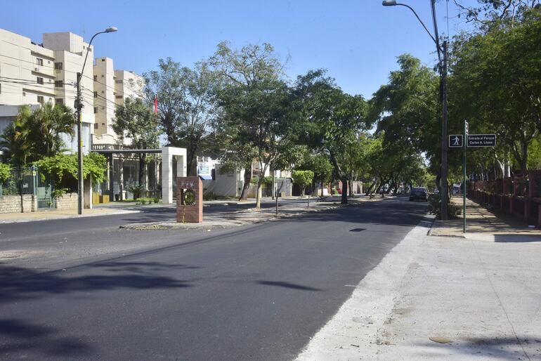 Ya se puede transitar sobre la avenida, aunque seguirán los trabajos en el paseo central.