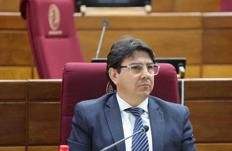 Néstor Coronel,  fiscal. foto gent prensa senado