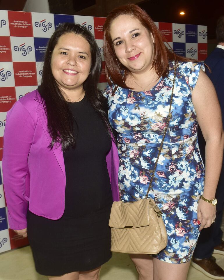 Miriam Escobar y Natalia Giménez.