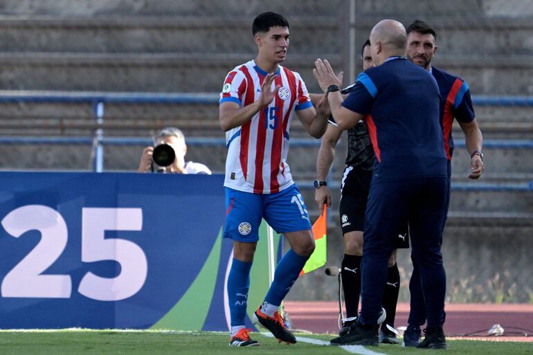 Gian Paoli metió el gol de la clasificación para Paraguay