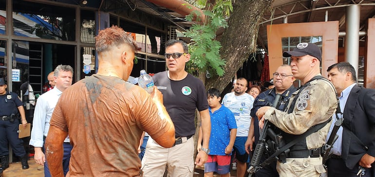 La Policía Nacional decidió suspender la exploración ante el hallazgo de explosivos. 