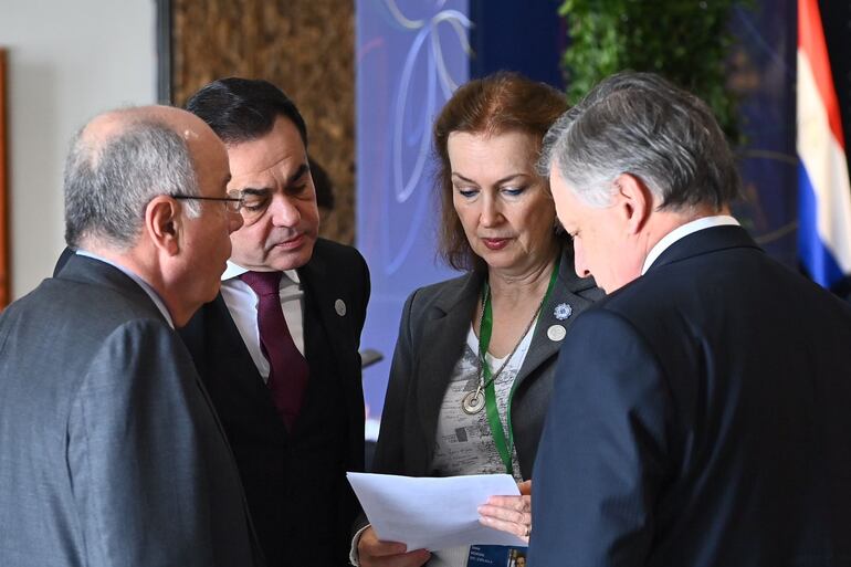 El canciller Brasil, Mauro Vieira; el canciller de Paraguay, Rubén Ramírez; la canciller de Argentina, Diana Mondino y el canciller de Uruguay, Omar Paganini.