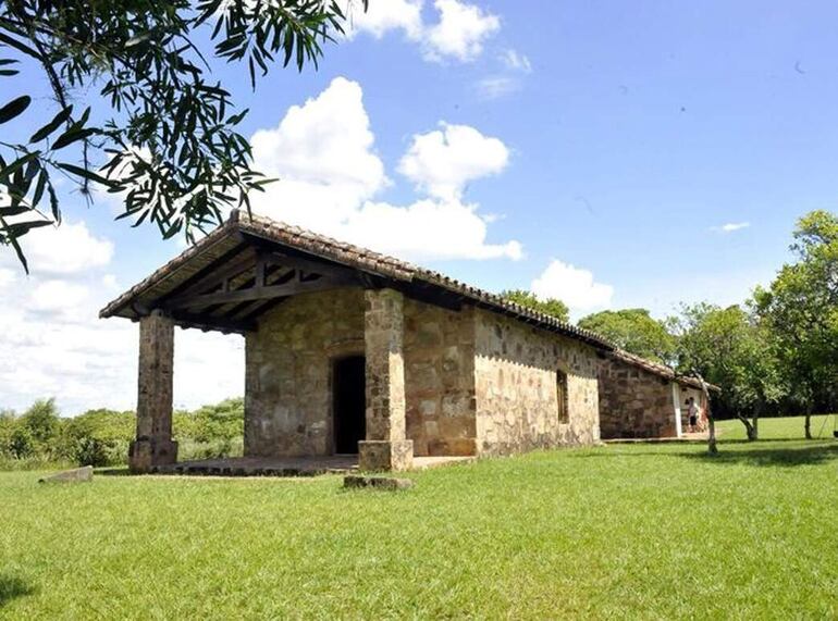 El Óga Guasu. Fue la vivienda de los Cabañas y actualmente es un museo que guarda vestigios de la historia del Paraguay.