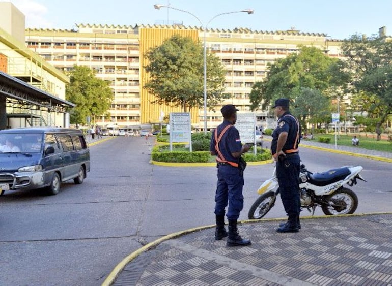 Policías en IPS