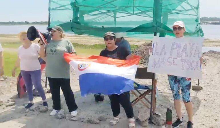 Protesta contra muro de contención en zona de Remansito.