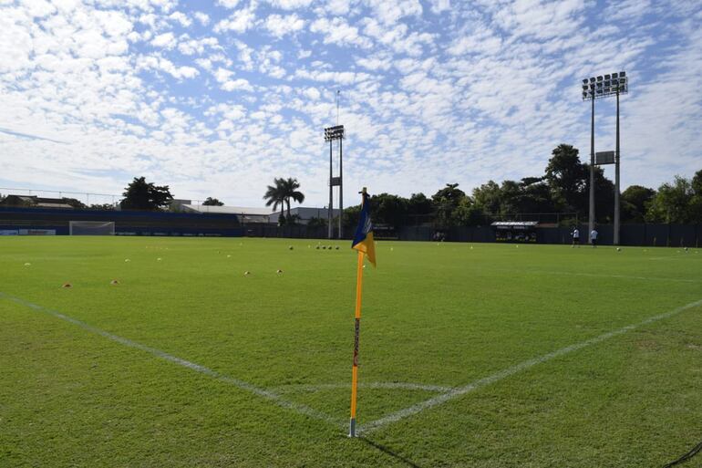 Vista del estadio Martín Torres del Sportivo Trinidense en el Barrio Santísima Trinidad, en Asunción. 