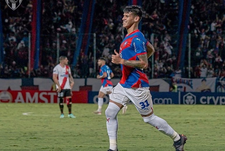 Robert Morales ahora vestirá la camiseta del Toluca de México. (Instagram/Robert Morales)