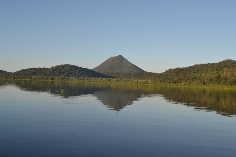 Cerro Pan de Azucar en la zona de Carmelo Peralta en el gran Pantanal Paraguayo.