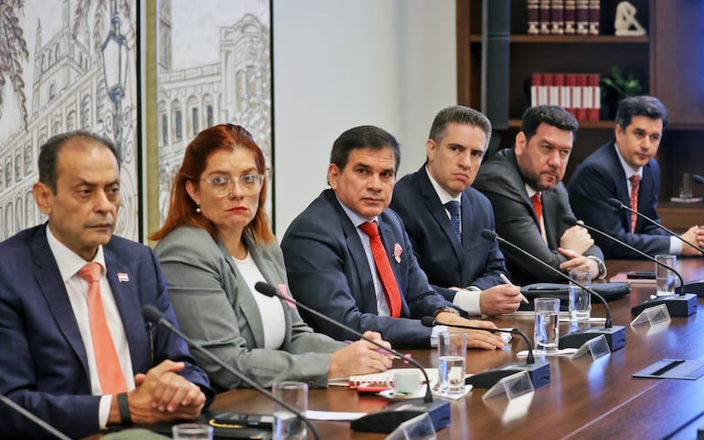 El ministro de Justicia, Ángel Ramón Barchini (primero de la izquierda), en el Consejo de Ministros.