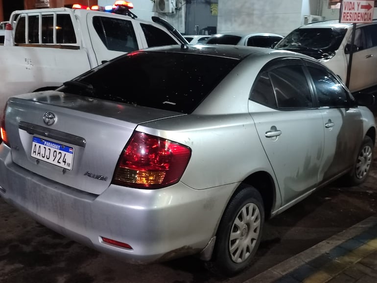 El automóvil Toyota robado que fue recuperado por la Policía.