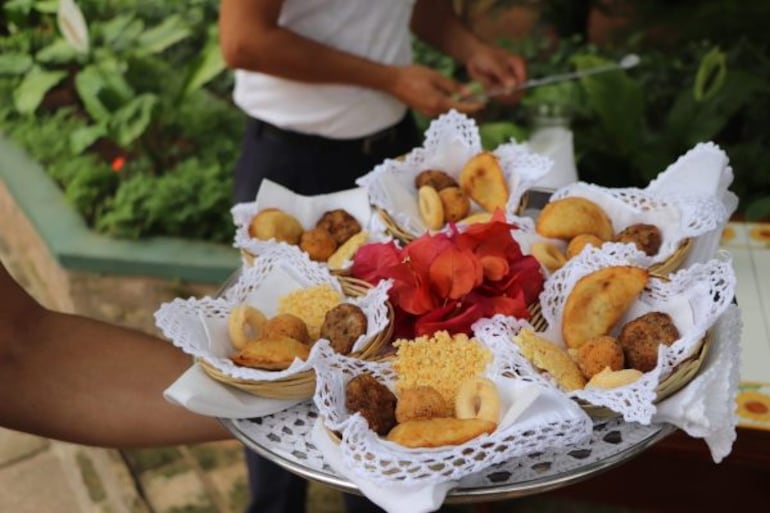 Nuestras comidas típicas son una deliciosa muestra de nuestra identidad.