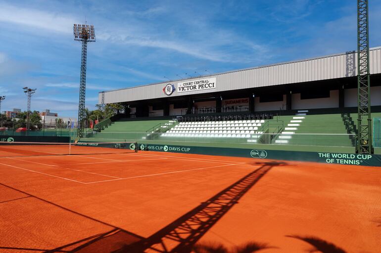 El court central del CIT es uno de los principales espacios dedicados al tenis en nuestro país.