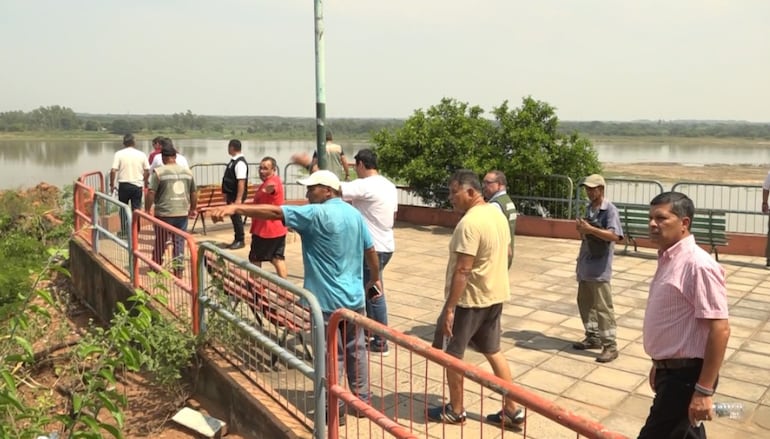 Concejales de Asunción recorren el mirador de Ita Pyta Punta.