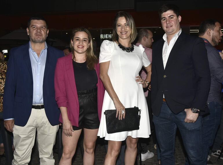 Gustavo Riveros, Pamela Rivera, Gisella Cassettai y Esteban Velázquez.