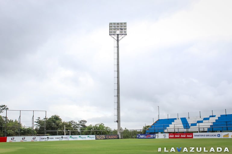 Vista del nuevo estadio de Sportivo Ameliano en la ciudad de Villeta.