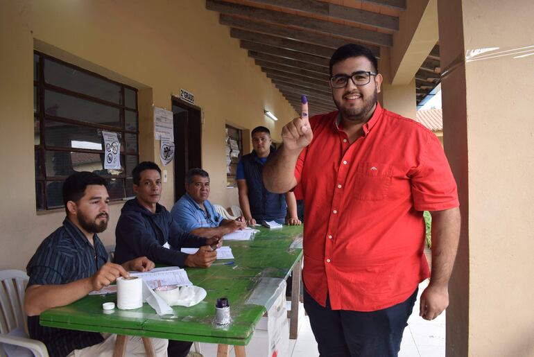 El candidato colorado cartista, Ariel Lilo Monges.