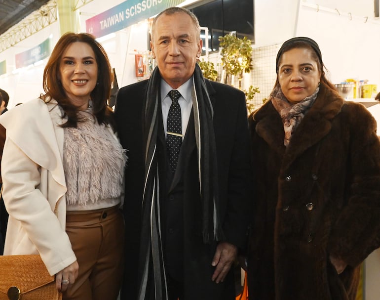 Sady Mauger, Julio Fullaondo y María Gloria Alarcón. 