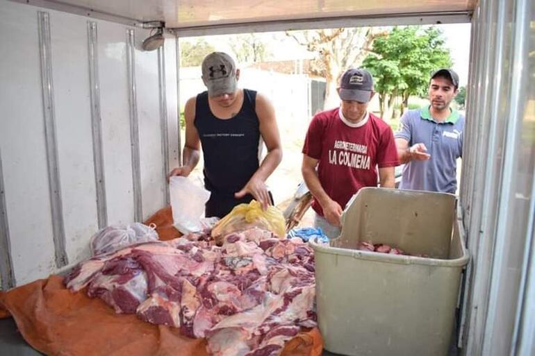 300 kilos de carne vacuno aproximadamente fue donado a la Policía Nacional, Hospital Regional de Paragaurí y una escuela de La Colmena.