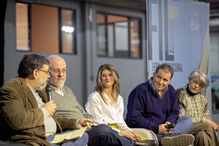 El libro “Historia, fotografía y guerra" fue presentado recientemente en la Feria Internacional del Libro FIL Asunción.