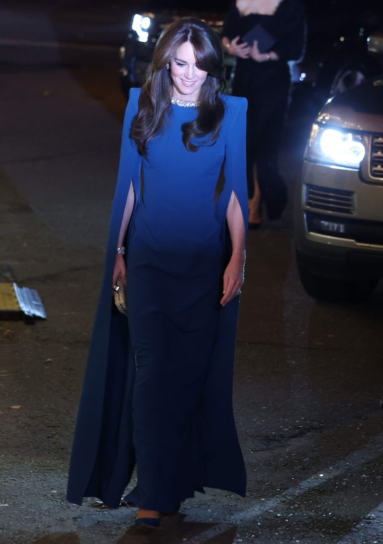 Acá podemos apreciar el look completo de la princesa de Gales. (EFE/EPA/NEIL HALL)
