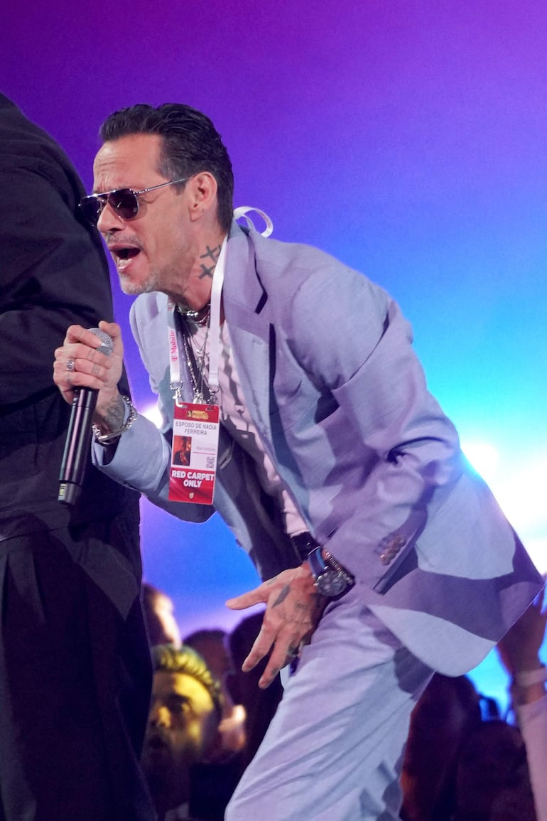 Marc Anthony se presentó en el escenario durante el 37° Premio Lo Nuestro de Univisión en el Kaseya Center de Miami. (Romain Maurice/Getty Images/AFP)

