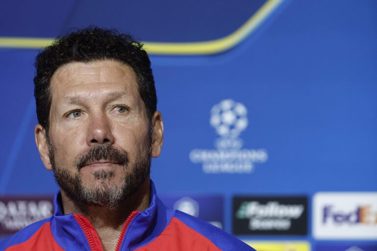 El argentino Diego Pablo Simeone, entrenador del Atlético de Madrid, en la conferencia de prensa previa al partido frente a Real Madrid por los octavos de final de la Champions League.