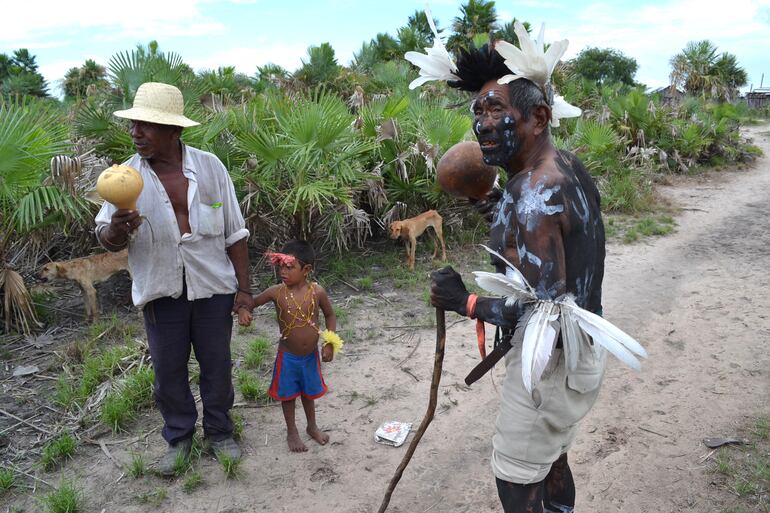 Shaman de los Tomarahos, son las últimas 75 familias existentes en todo el país.