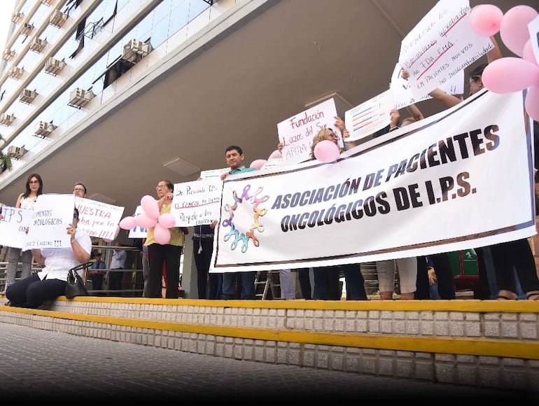 La Asociación de Pacientes Oncológicos del IPS es uno de los grupos de asegurados que rechazan el uso de biosimilares. 