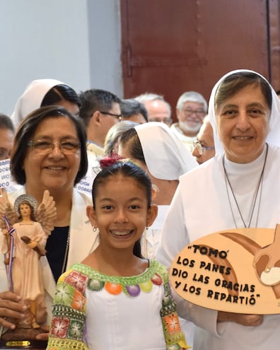 Sor Cecilia Camacho Martínez, la hermana colombiana, es nueva directora de de la Inspectoría San Rafael Arcángel, de las Hijas de María Auxiliadora. En la imagen, durante la misa en la que fue recibida en el país.