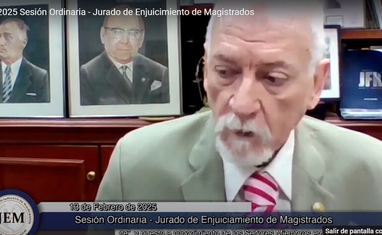 El ministro de la Corte Suprema de Justicia César Garay Zuccolillo, quien solicitó el enjuiciamiento de oficio del titular del juzgado de paz de Benjamin Aceval. Fue en la sesión del Jurado de Enjuiciamiento de Magistrados de hoy.