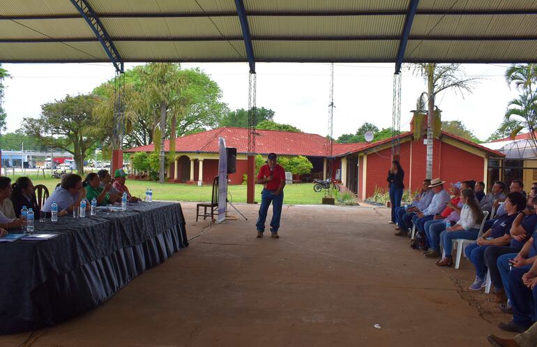 El presidente de Cañeros Orgánicos Asociados (CORA), Jorge Báez, durante sus reclamos a las autoridades.