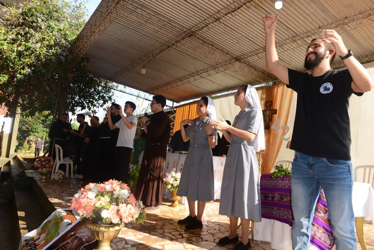 Con alegría y entusiasmo recibieron a los participantes de la 42ª Convivencia Nacional de la Familia Franciscana del Paraguay. 