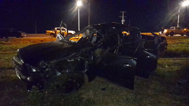 Así quedó la camioneta del nieto de Galaverna luego de volcarse.