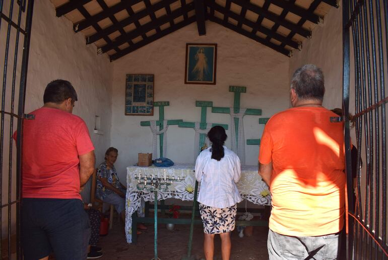 Al oratorio Buenaventura Gamarra también llegaron varios devotos para rezar a Jesús.