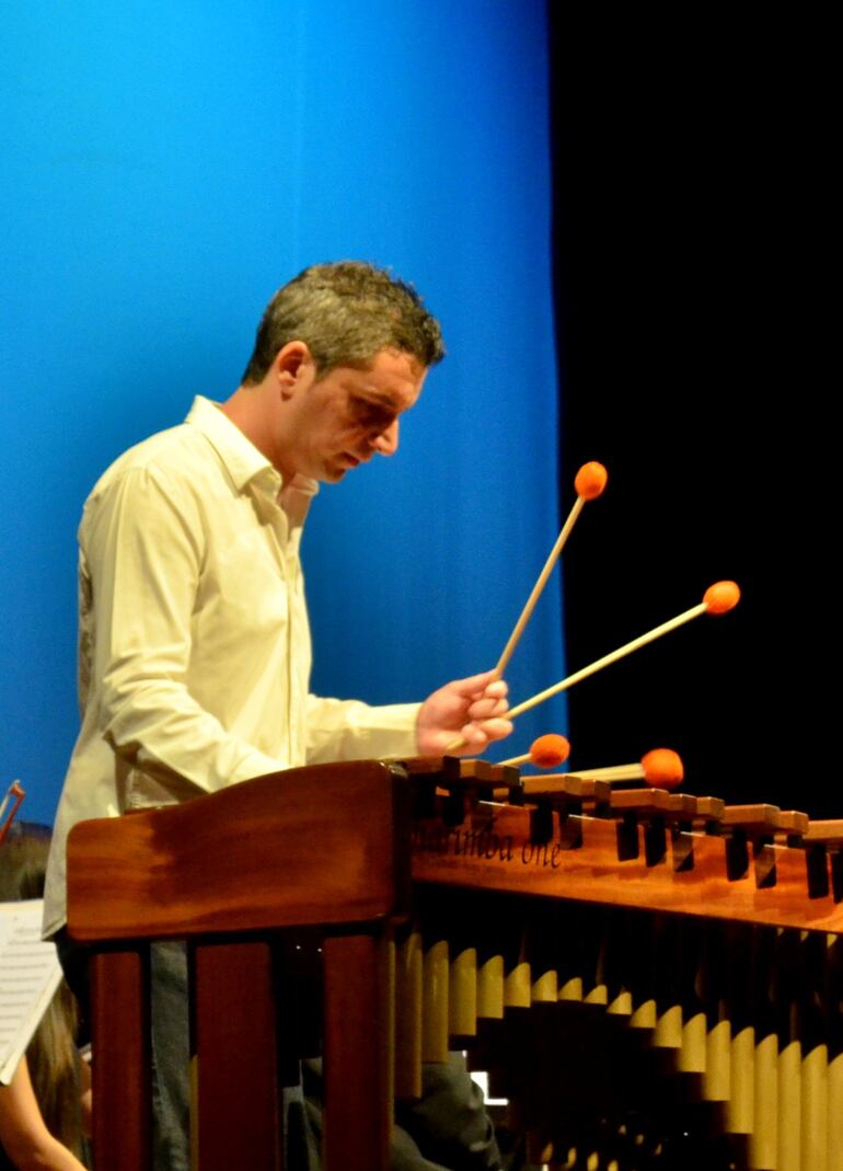 El percusionista español Paco Sánchez.